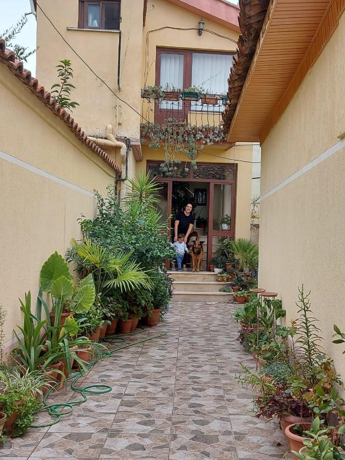 Vila Kodra Tirana Buitenkant foto